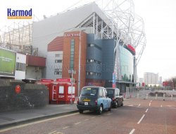 Böyük Britaniyanın “Manchester Old Trafford” and “Camp Nou